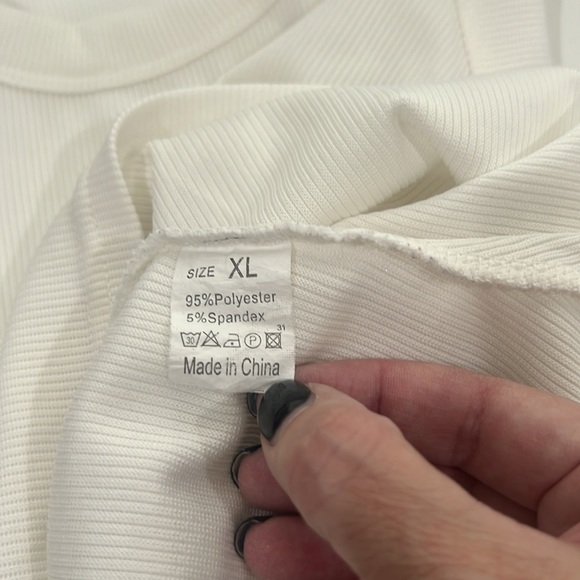 Women’s Ribbed Tank Top - Picture 3 of 5